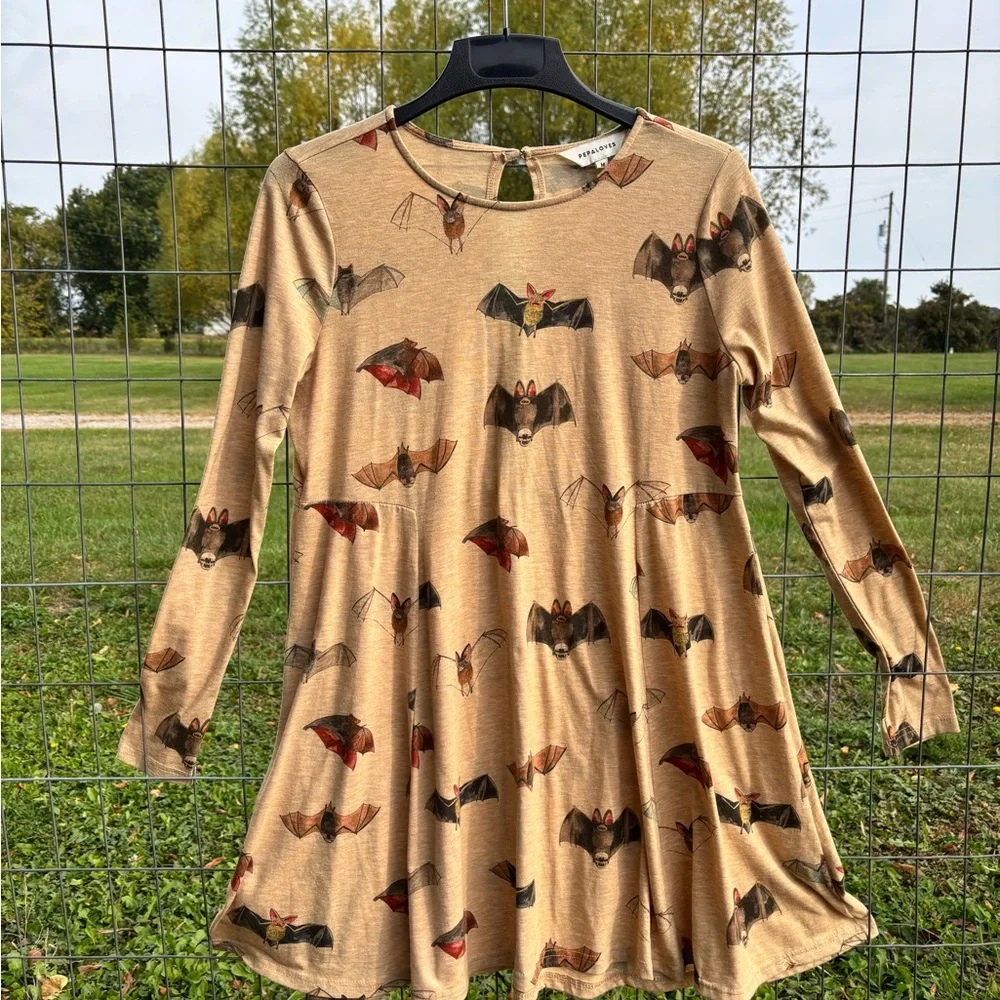 ModCloth “Bat’ll Do” RARE dress size medium - Picture 1 of 3